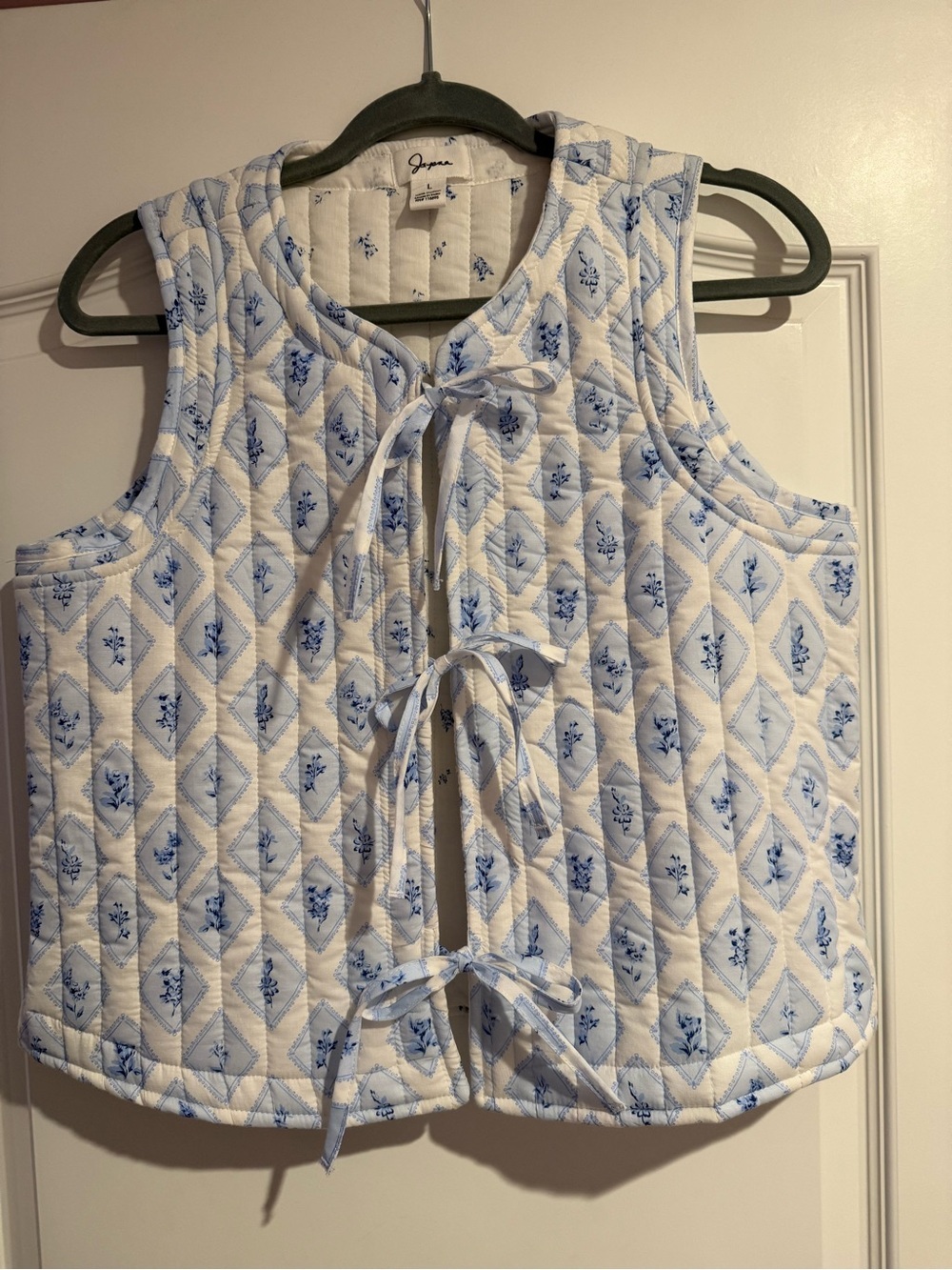 Japna Floral Vest Size Large NWOT